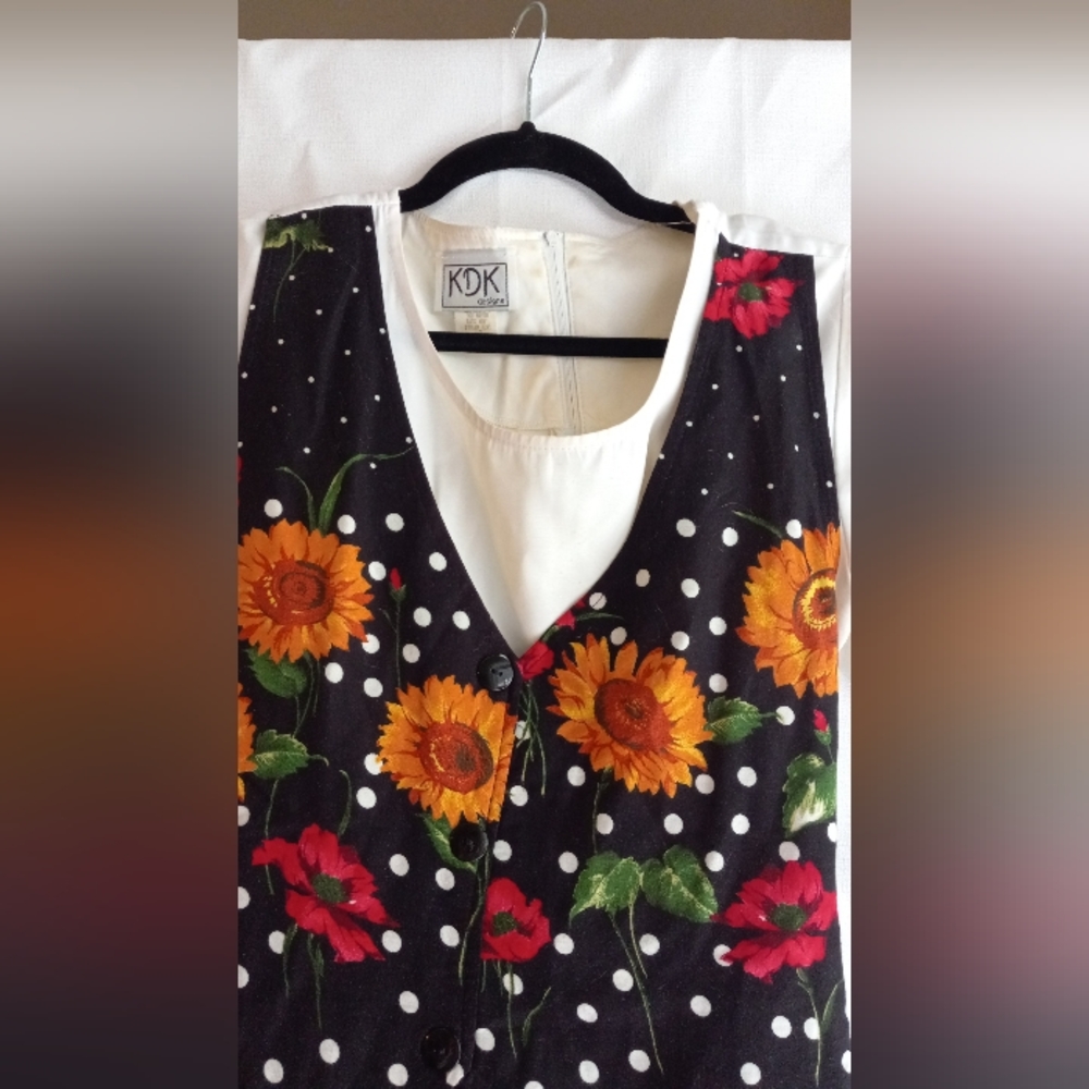 Vintage Rose and Sunflower midi dress - Picture 3 of 14